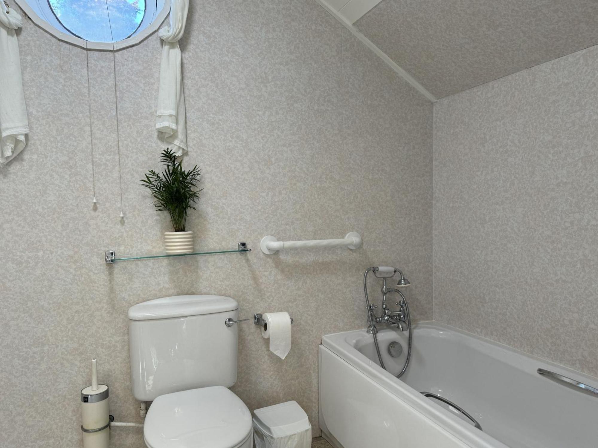 Greenswood Cottage - Cosy Cottage, Rural Location, Beautiful Landscaped Gardens With Pond And Lake Dartmouth Exterior foto