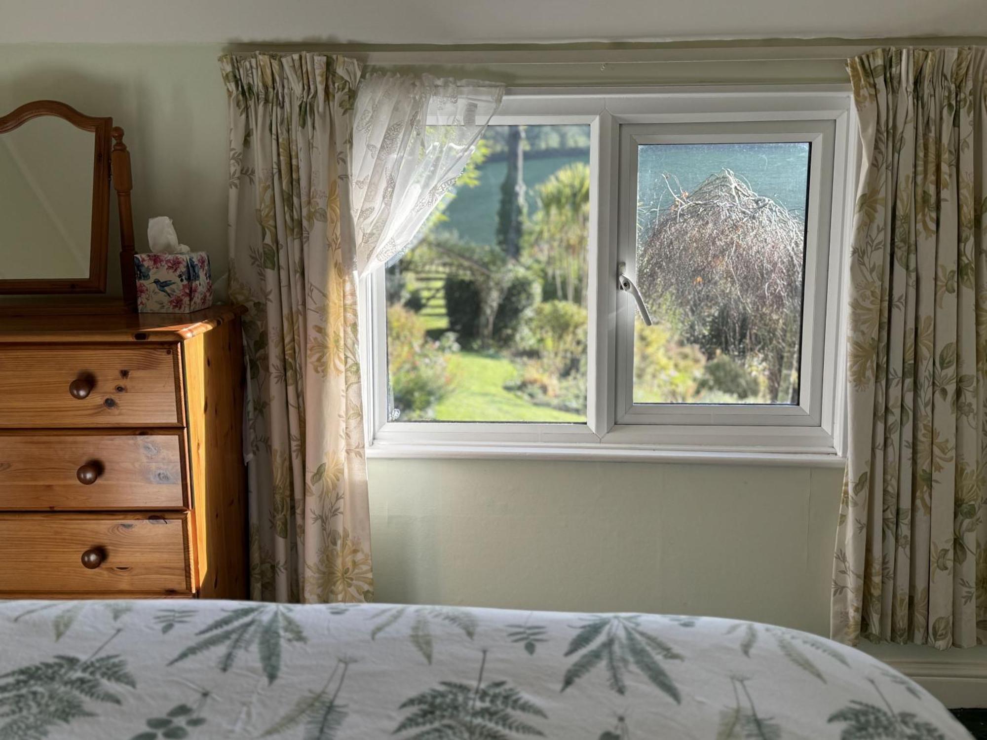 Greenswood Cottage - Cosy Cottage, Rural Location, Beautiful Landscaped Gardens With Pond And Lake Dartmouth Exterior foto
